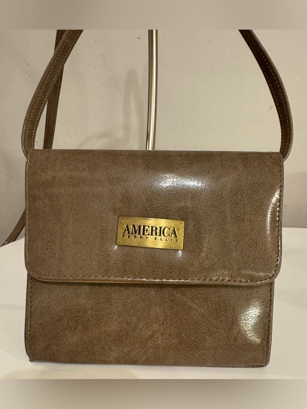 Vintage America Perry Ellis Taupe Leather Crossbody Bag *see Description*
